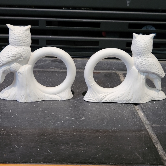 Eight Vintage Unpainted Ceramic Bisque Standing Owl Napkin Rings Cramer 1981 - Picture 2 of 9